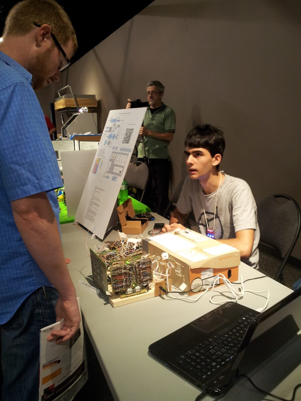 FINALLY!  A Computer Made with Discrete Transistors!