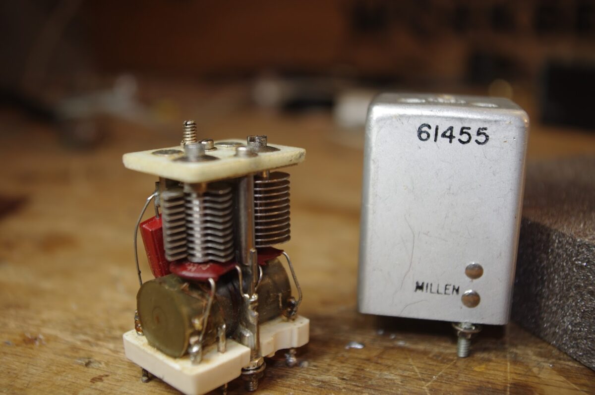 Inside a Millen 61455 IF Transformer
