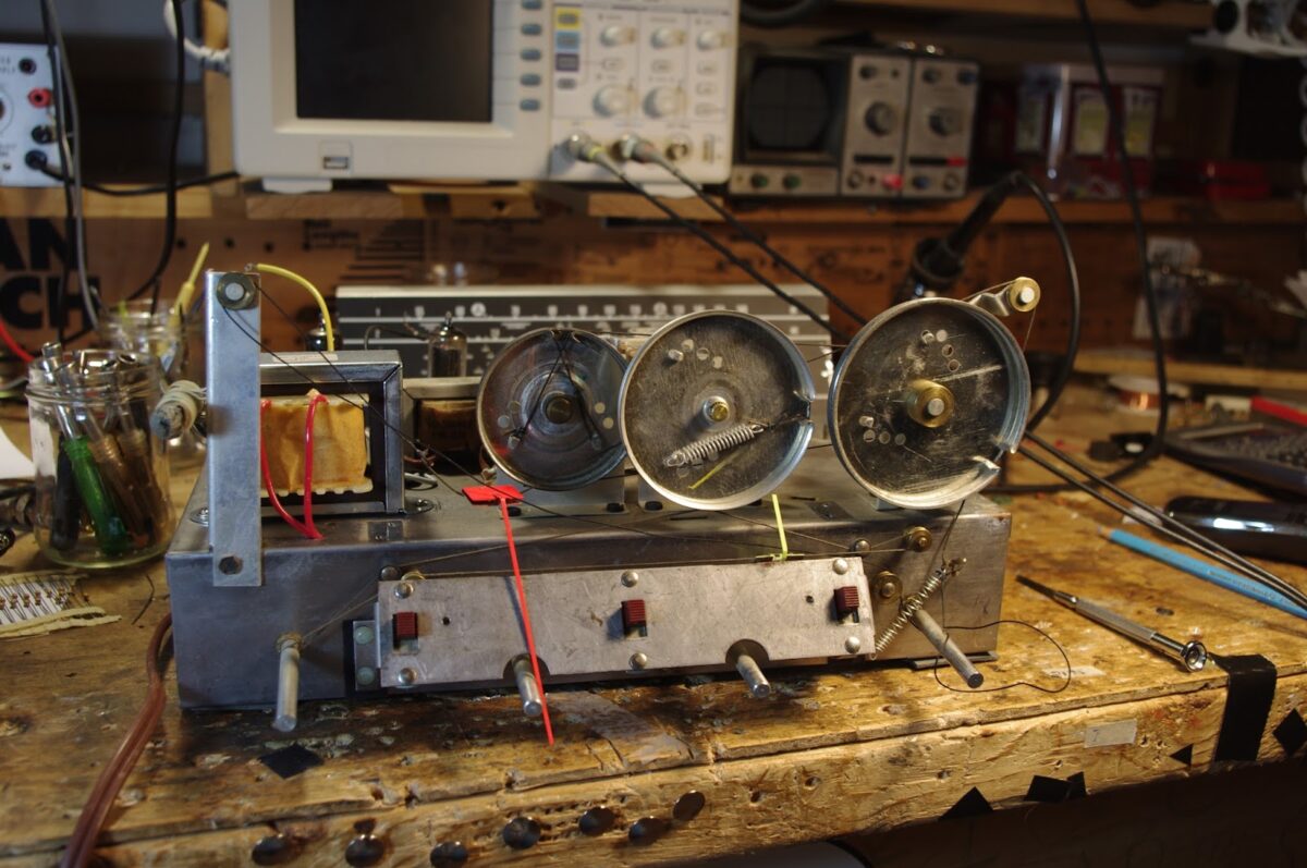 SolderSmoke Podcast #188: Blue Rig, 6U8 RX, Dial strings, Hamfest, VFO Builds, MAILBAG