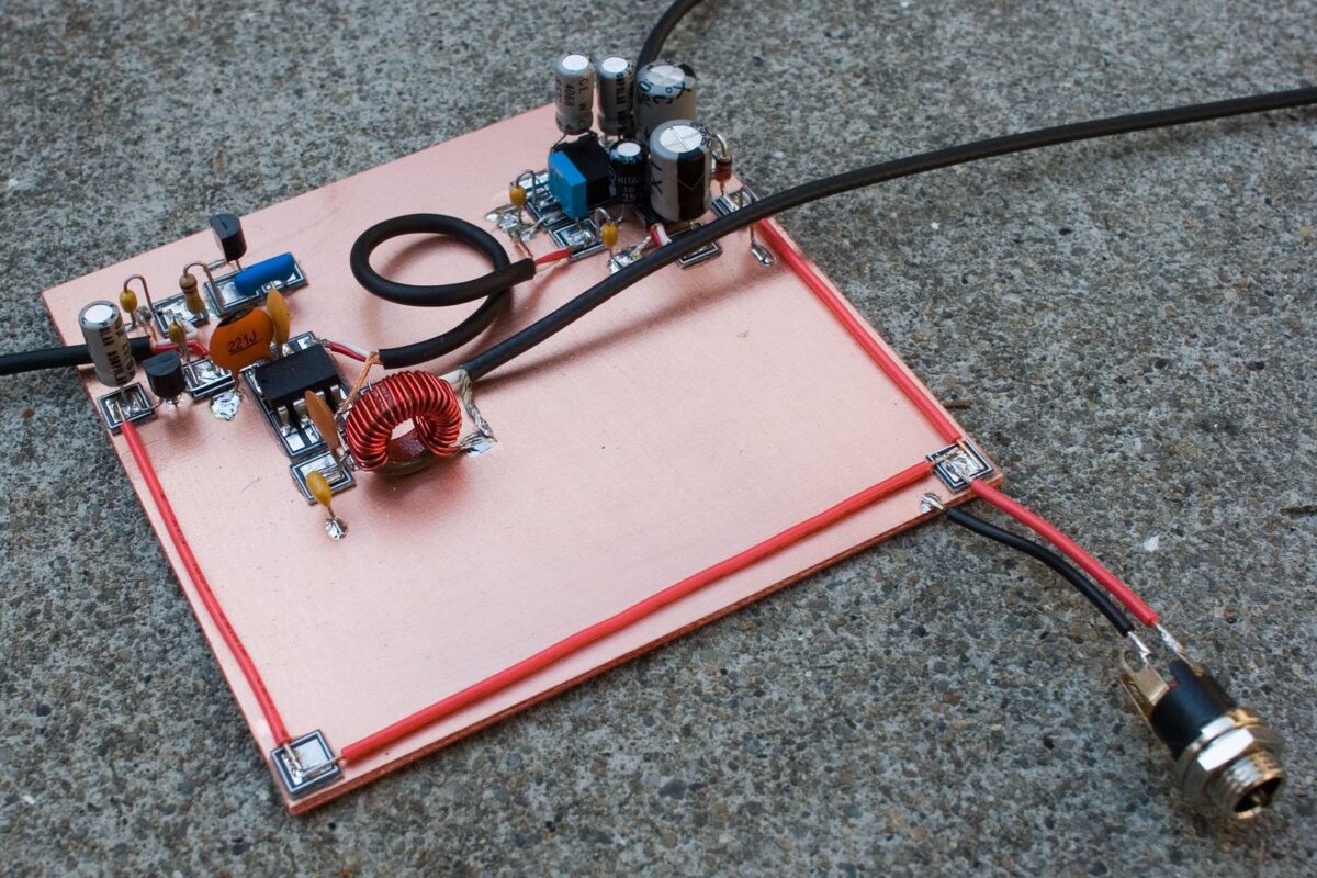 ZL2BMI @ AA7EE — Possibly the Most Beautiful DSB Rig Ever Built