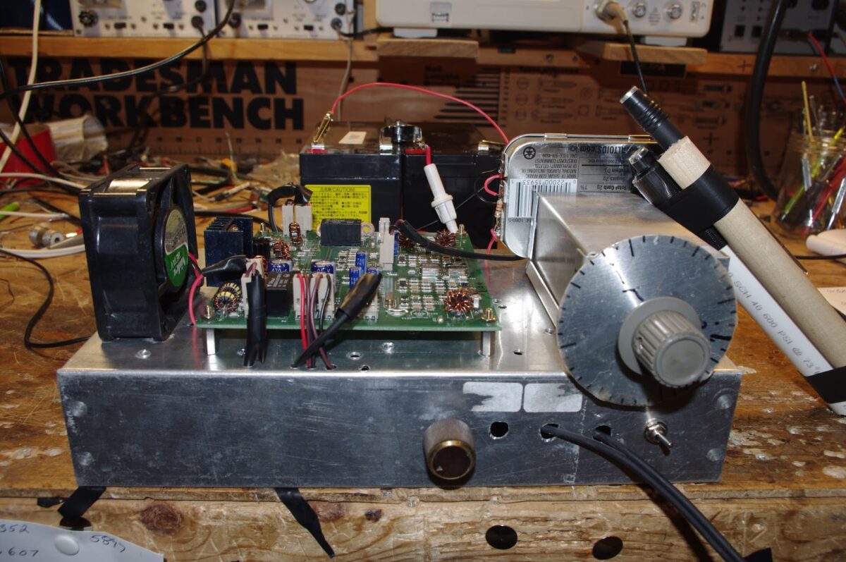 My Extroverted BITX40 — On (but not in)  a Box