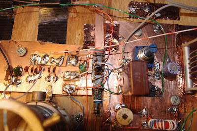 Single Transistor Transceiver On the Air