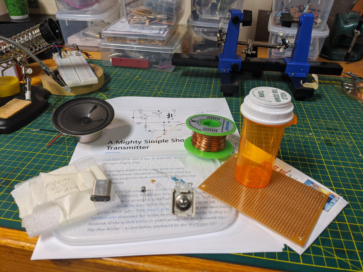 Dean KK4DAS Puts Michigan Mighty Mite on the air!  And is heard in Falls Church, Virginia! (video)