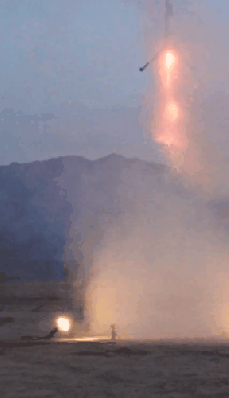 Model Rocket Lands Like a SpaceX Falcon 9