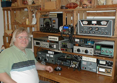 Laser Communication in London 2007 — a Pointer, a VW Solar Panel, and Radio Kismet